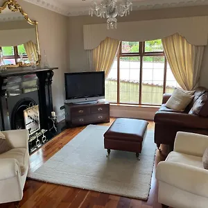 Gasthof Taylors Hill Luxury, Galway